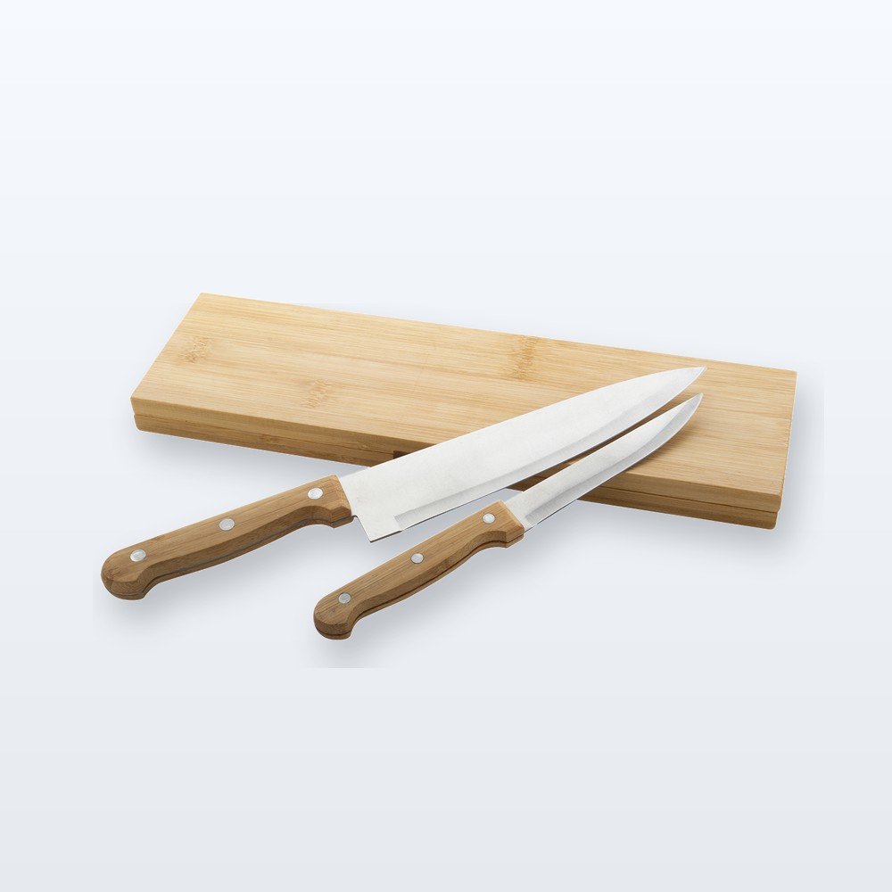 Set coltelli con manici in bambù